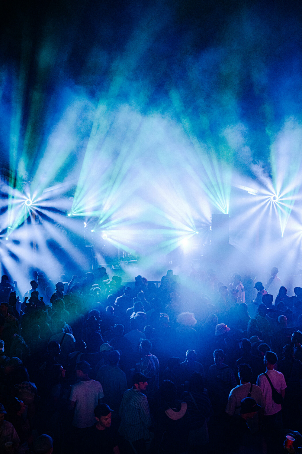 Гластонбери 2025: Claypaky для сцены The Flying Bus